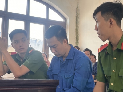 Hình ảnh xét xử bác sĩ sát hại người tình gây chấn động dư luận ở Đồng Nai