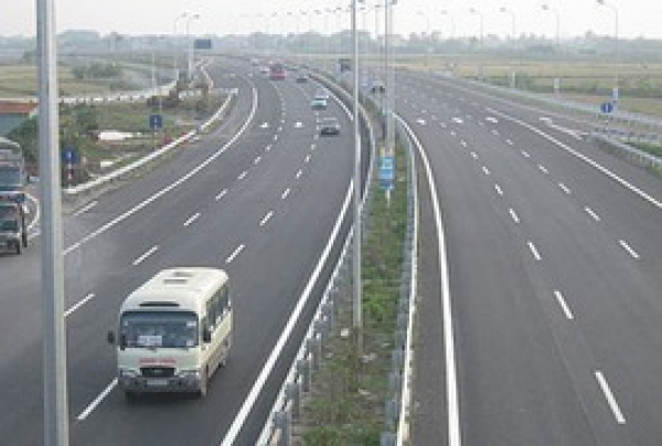 Miền T&acirc;y dự kiến sẽ c&oacute; đường cao tốc thu ph&iacute; 15 năm
