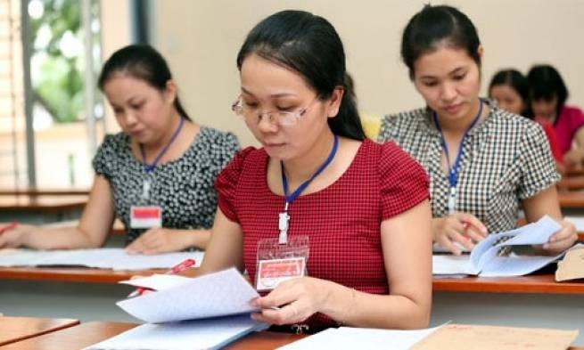 Tiết lộ bất ngờ của gi&aacute;o vi&ecirc;n chấm Văn THPT Quốc gia 2018