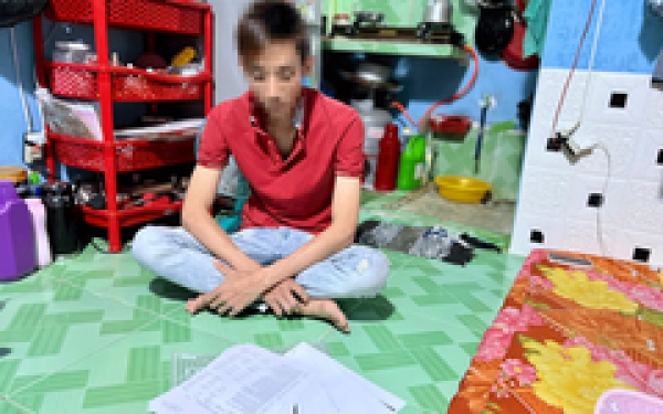 Khốn đốn v&igrave; vay qua app &ldquo;đen&rdquo;