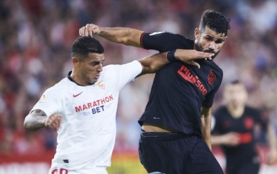 Chuyển nhượng tối 31/12: Liverpool săn "bom tấn" đ&aacute; cặp Van Dijk