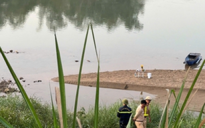 Một đại &uacute;y c&ocirc;ng an x&atilde; hy sinh khi truy qu&eacute;t &ldquo;c&aacute;t tặc&rdquo; ở Kh&aacute;nh Ho&agrave;