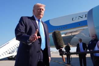 Tổng thống Donald Trump n&oacute;i: &ldquo;Eo biển sẽ được kiểm so&aacute;t chung. C&oacute; lẽ l&agrave; bởi t&ocirc;i ...&rdquo;