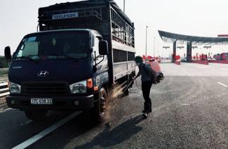 Thủ tướng Nguyễn Xu&acirc;n Ph&uacute;c: Chống dịch phải như chống giặc!