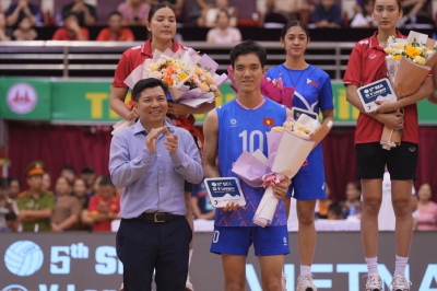 B&iacute;ch Tuyền r&uacute;t t&ecirc;n, kh&ocirc;ng c&ugrave;ng tuyển b&oacute;ng chuyền nữ Việt Nam dự giải thế giới