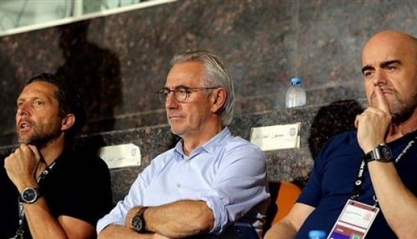 HLV UAE chịu sức &eacute;p nặng nề trước trận gặp Việt Nam