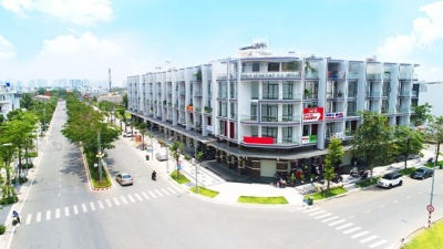 Dân cư tăng nhanh, nhà ở “hụt hơi”