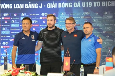 HLV Troussier: Tuyển U19 Việt Nam tự tin sẽ v&agrave;o VCK ch&acirc;u &Aacute; 2020
