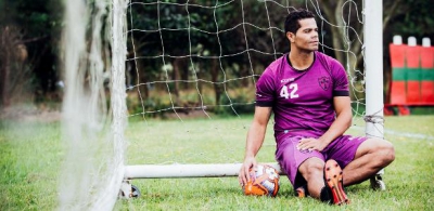 Sao Brazil b&aacute;n HCV World Cup để lấy tiền mua cocaine