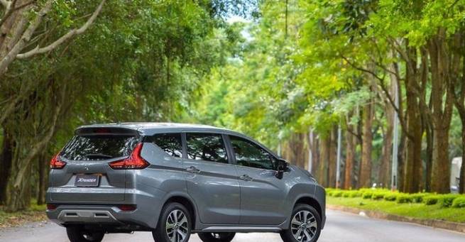 Bộ đ&ocirc;i xe gia đ&igrave;nh 7 chỗ mới lần đầu ra mắt kh&aacute;ch Việt