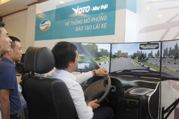 Bộ GTVT n&oacute;i g&igrave; về đề nghị bỏ thi m&ocirc; phỏng trong đ&agrave;o tạo l&aacute;i xe?