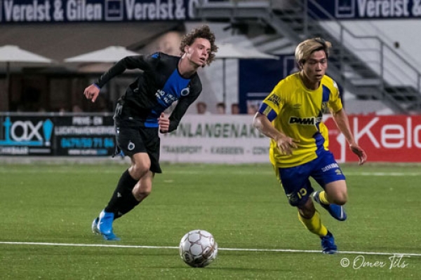 C&ocirc;ng Phượng tiếp tục 'nếm tr&aacute;i đắng' ở Sint-Truidense