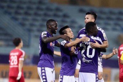 Kh&ocirc;ng phải Văn Quyết, Quang Hải l&agrave; cầu thủ xuất sắc nhất V-League 2019