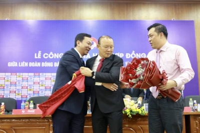 Ai đứng đằng sau VFF để trả lương "khủng" cho HLV Park Hang-seo?