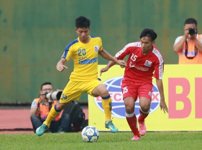 'Quyết định đổi đời' biến Văn Đức th&agrave;nh ng&ocirc;i sao của b&oacute;ng đ&aacute; Việt Nam