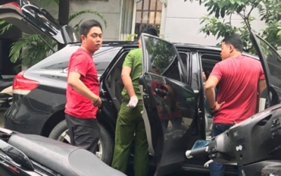 Hai vợ chồng đi xe &ocirc; t&ocirc; Chevrolet Cruze mất trộm gần 1 tỷ đồng