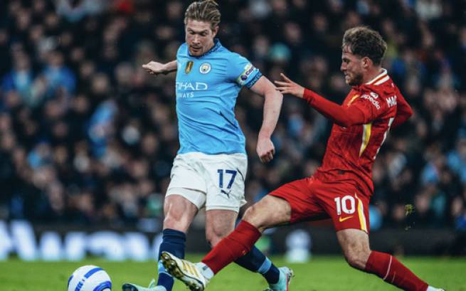 Truyền th&ocirc;ng Anh: Liverpool sẵn s&agrave;ng l&ecirc;n ng&ocirc;i v&ocirc; địch