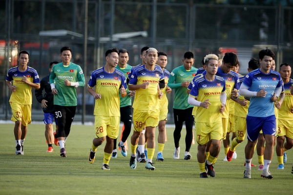 HLV Park Hang-seo gạch t&ecirc;n 9 cầu thủ, c&oacute; cả Mạc Hồng Qu&acirc;n, Lương Xu&acirc;n Trường