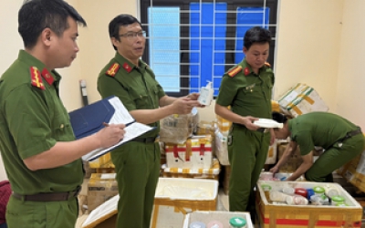 Mỹ phẩm tự chế bán trên mạng: Yêu cầu kiểm tra toàn diện