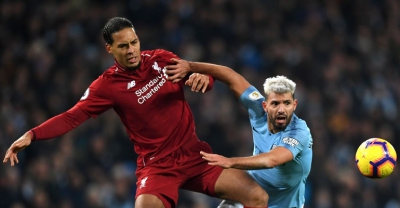 Man City để mất Van Dijk chỉ v&igrave; quyết định của trọng t&agrave;i