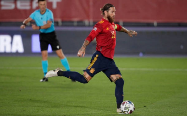Ramos viết tên mình vào lịch sử bóng đá thế giới