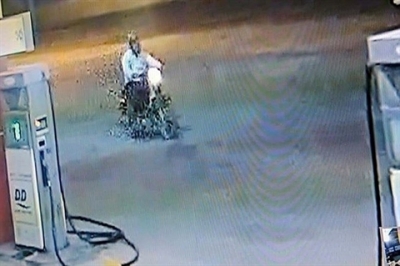 Cướp giết nh&acirc;n vi&ecirc;n c&acirc;y xăng: Ra đầu th&uacute; để hưởng khoan hồng