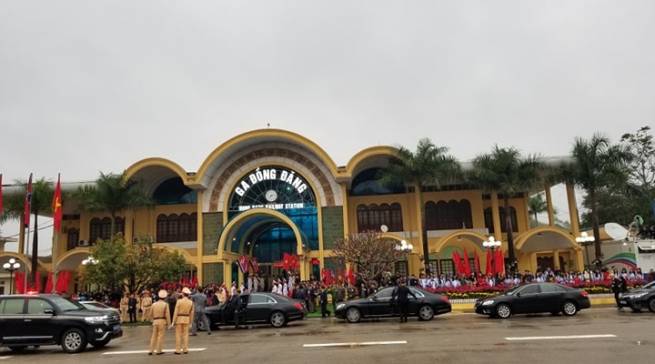 TRỰC TIẾP: Ga Đồng Đăng chờ đ&oacute;n đo&agrave;n t&agrave;u của Chủ tịch Kim Jong-un