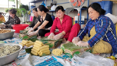 Người dân Đồng Tháp hướng về đồng bào lũ lụt miền Trung