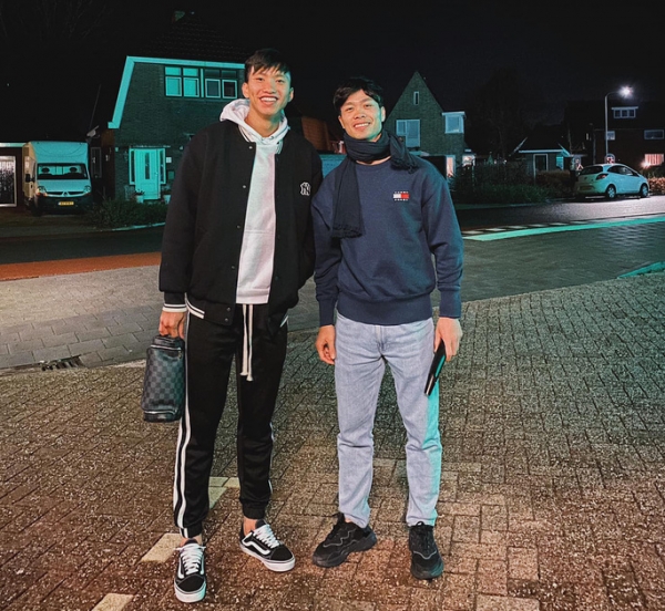 Đo&agrave;n Văn Hậu hẹn h&ograve; C&ocirc;ng Phượng, "hội tuyển thủ" thi nhau tr&ecirc;u chọc