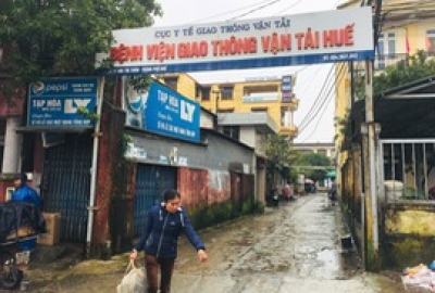 Bệnh viện sa thải h&agrave;ng chục lao động để khắc phục sai s&oacute;t