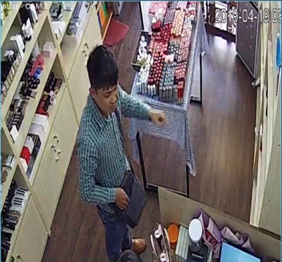 Đ&agrave; Nẵng: Truy t&igrave;m đối tượng n&oacute;i tiếng Trung Quốc lừa tiền h&agrave;ng loạt c&aacute;c chủ shop