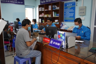 Thưởng Tết năm 2025 của công chức, viên chức có gì khác?