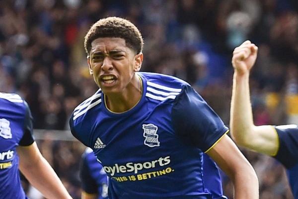 Chuyển nhượng tối 31/3: MU bị sao 16 tuổi từ chối, sắp c&oacute; Coutinho