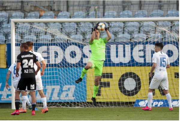 Truyền th&ocirc;ng Malaysia lo lắng v&igrave; Filip Nguyễn