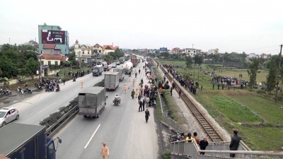 Tai nạn 8 người chết tại Hải Dương: Người đi bộ đ&atilde; chọn đường tắt