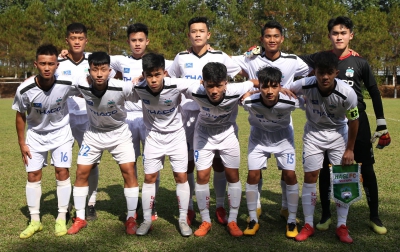 'Người kh&ocirc;ng phổi của HAGL' đạt th&agrave;nh t&iacute;ch khủng hơn cả Kante