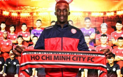 Ngoại binh TP.HCM kinh ngạc trước kỹ thuật của C&ocirc;ng Phượng