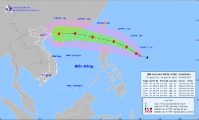 B&atilde;o Ragasa giật cấp 15 sắp v&agrave;o biển Đ&ocirc;ng, g&acirc;y s&oacute;ng biển cao tới 10 m