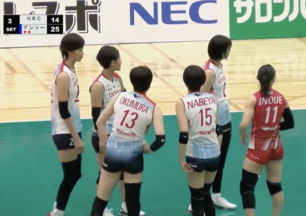 Trần Thị Thanh Th&uacute;y ghi điểm ở giải b&oacute;ng chuyền nữ Nhật Bản