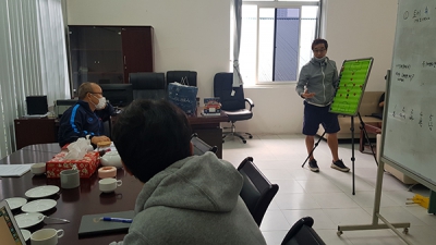 Ban huấn luyện tuyển Việt Nam l&ecirc;n phương &aacute;n đổi mới lối chơi