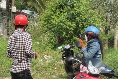 Solskjaer khuy&ecirc;n cầu thủ MU tập với vợ v&agrave; người y&ecirc;u