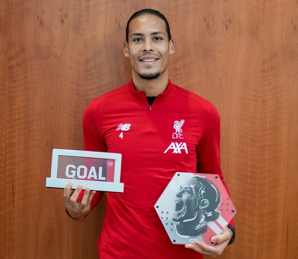 Van Dijk đ&aacute;nh bại Messi, đoạt Cầu thủ xuất sắc nhất năm 2019