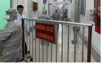 18 y, b&aacute;c sĩ v&agrave; nh&acirc;n vi&ecirc;n bị "nhốt" để ph&ograve;ng dịch virus corona đ&atilde; được "thả"