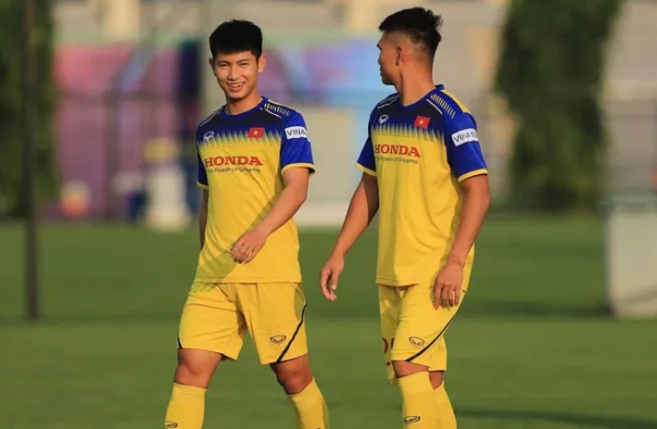 Khi HLV Park Hang-seo gạch một loạt t&ecirc;n tuổi ở h&agrave;ng c&ocirc;ng để đ&ocirc;n một gương mặt U22 c&ograve;n "v&ocirc; danh"