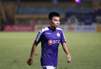 Tuyển thủ Việt Nam từ chối mức lương 'si&ecirc;u khủng' để ở lại H&agrave; Nội FC