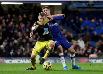 HLV Chelsea n&oacute;i g&igrave; khi gục ng&atilde; tr&ecirc;n s&acirc;n nh&agrave;, nguy cơ rớt khỏi top 4?