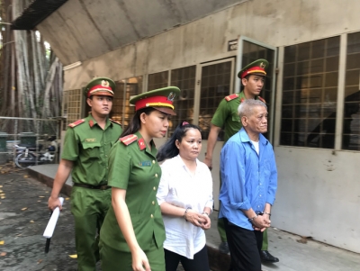 Trả giá cho lòng tham