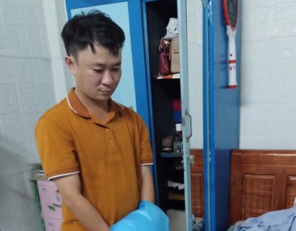 Lên mạng mua quân phục làm chuyện mờ ám ở TP HCM