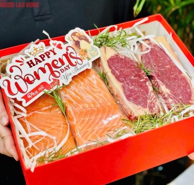 Bất ngờ với thị trường quà tặng 20-10, khi thịt cá cũng trở thành quà tặng