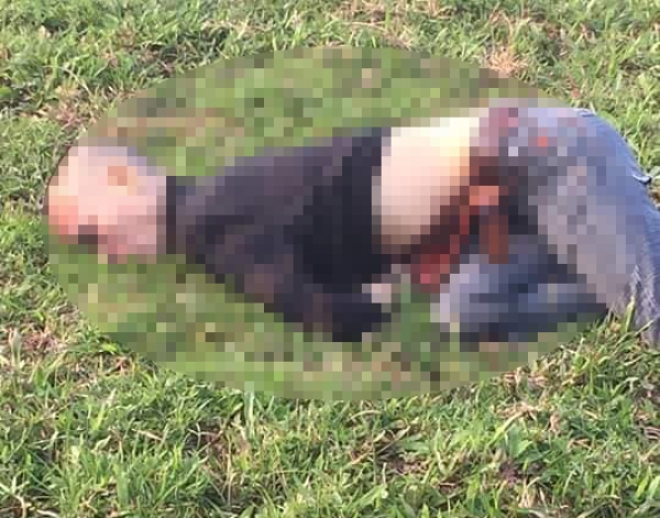 Th&ocirc;ng tin mới vụ người đ&agrave;n &ocirc;ng gục chết b&ecirc;n triền đ&ecirc;, bụng c&oacute; vết thương